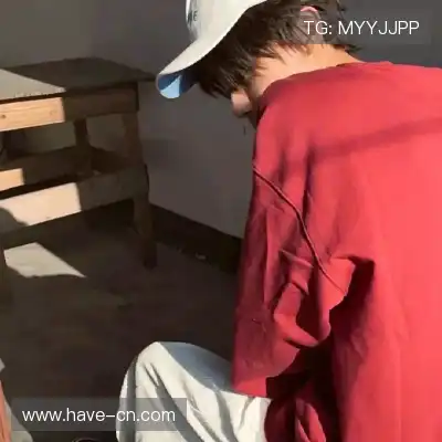劳麟非